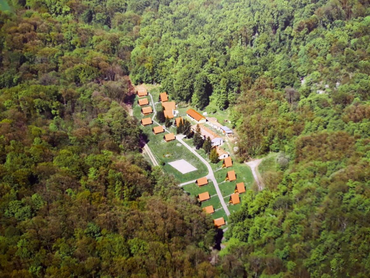 Záruby Resort Smolenice Exterior foto